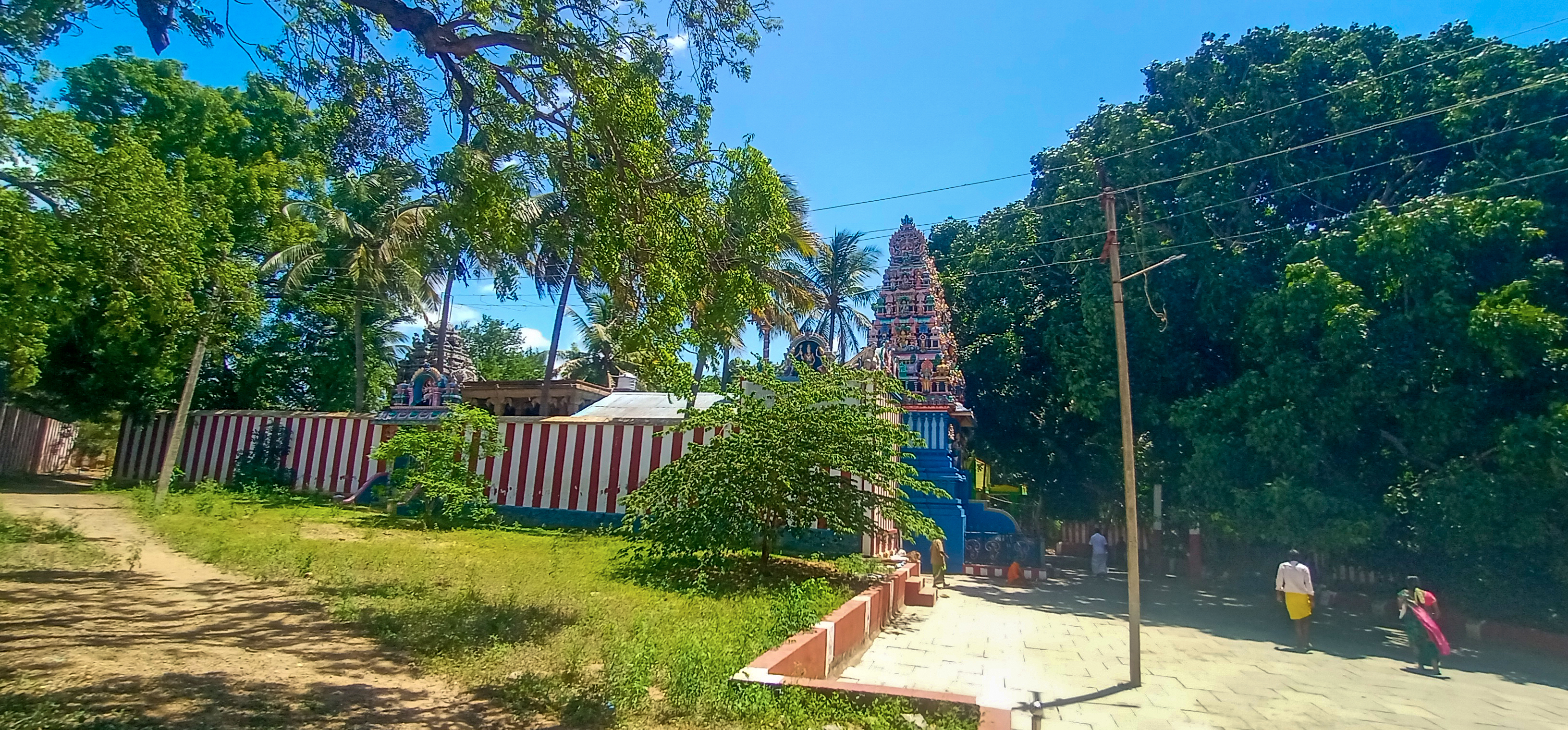 விருப்பாச்சி ஆறுமுக நாயனார் கோயில் நுழைவாயில்